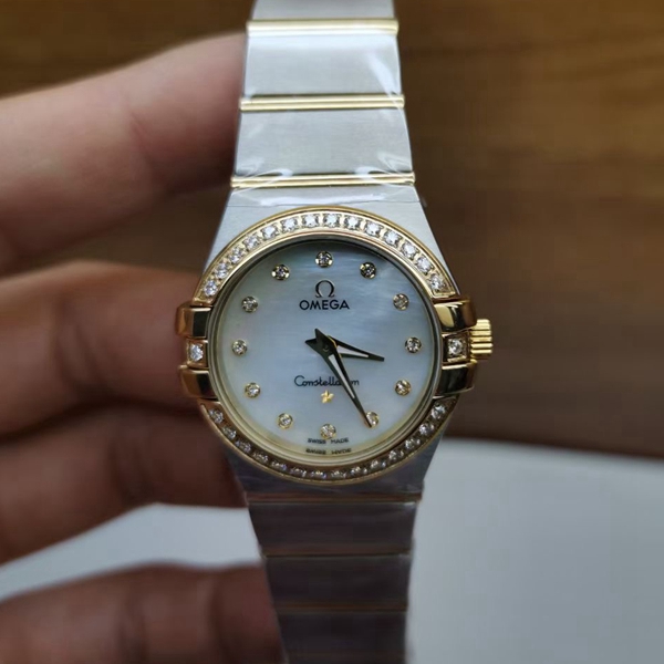 オメガ時計正面デザイン